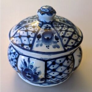 Antique Gzhel Porcelain Bowl with Lid- made in Russia